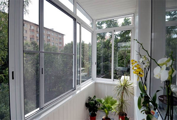 Недорогое остекление балконов и лоджий алюминиевым профилем от производителя окон Троицк