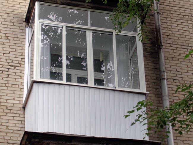 Остекление балкона в сталинке - сталинском доме Троицк