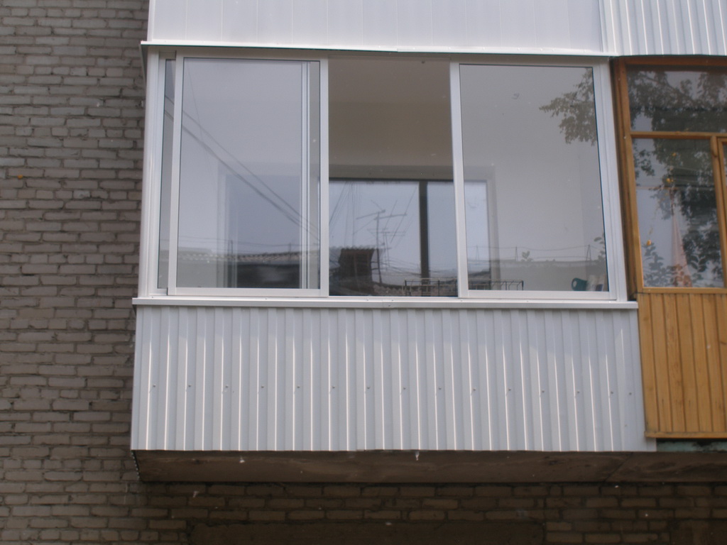 Установка пластиковых окон на балконе: остекление лоджии Троицк